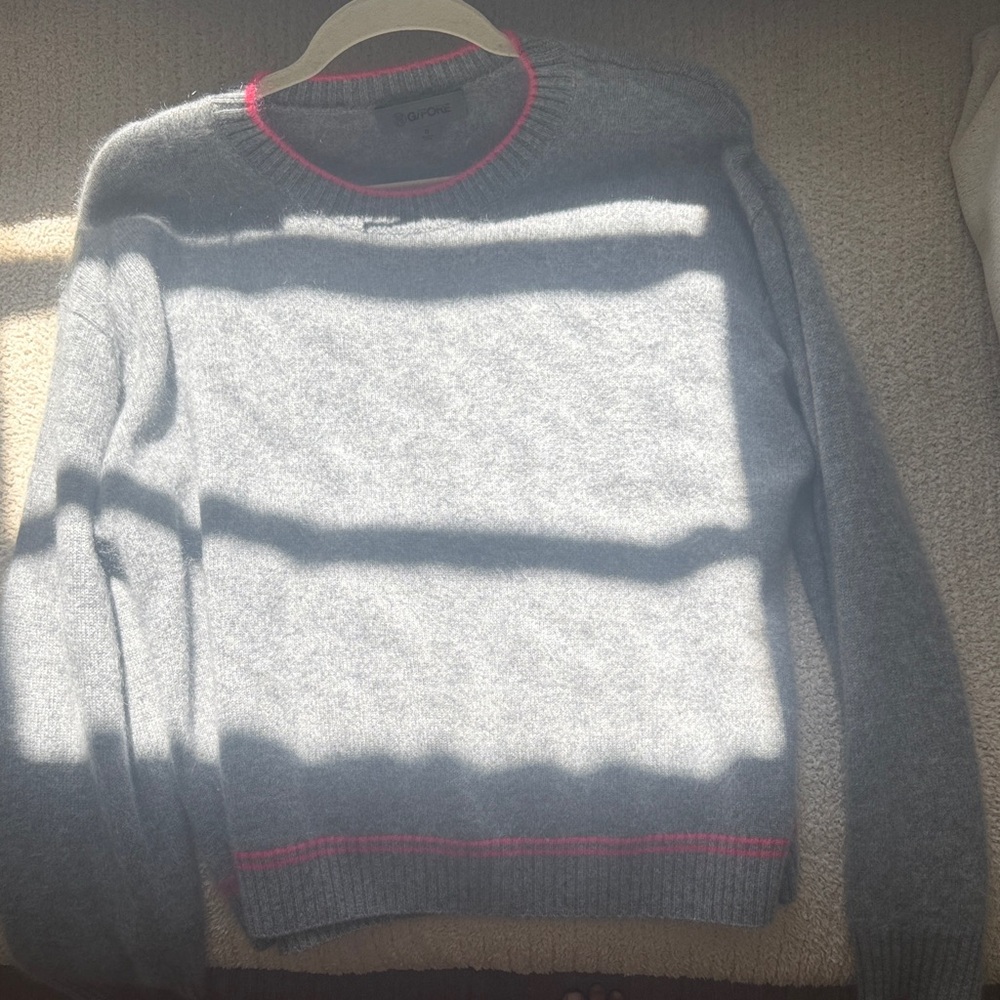 G/FORE Women's Gray Crewneck Sweater with Pink Trim
